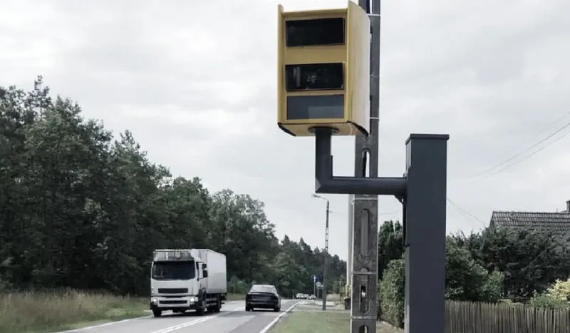 Przekroczenie prędkości o 10 km/h: jaki mandat i ile punktów? Zasady pomiaru