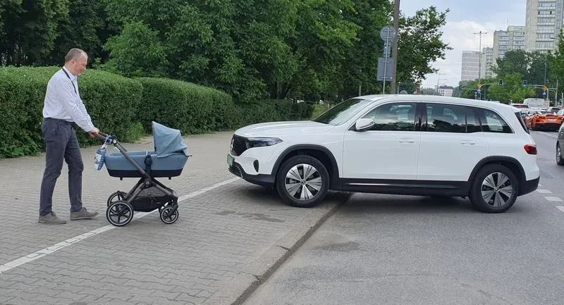Samochód 6-osobowy z dużym bagażnikiem – który model wybrać dla rodziny?